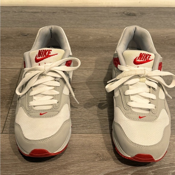 Nike Air Max - Picture 1 of 3